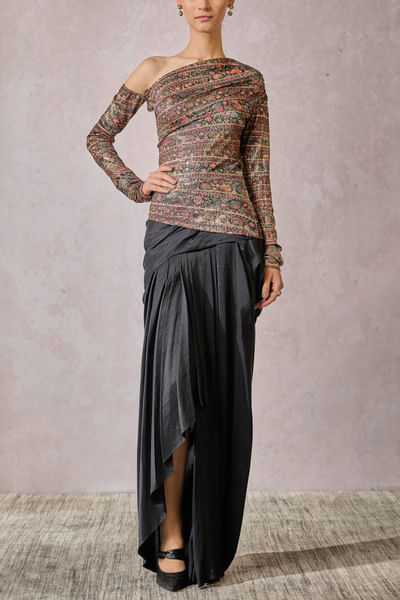 Black floral printed top