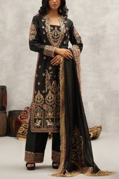 Black floral resham embroidered kurta set
