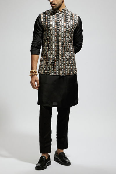 Black geometric embroidered bandi set