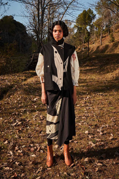 Black leaf printed wrap skirt and jacket