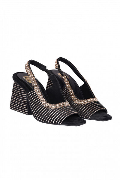 Black pitta embroidery block heels
