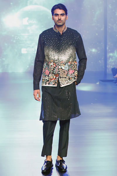Black sequin embroidered bandi
