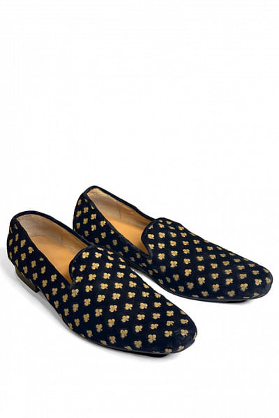 Black zari embroidered loafers