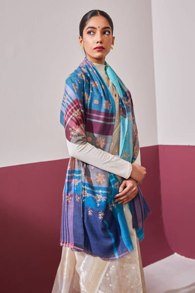 Blue and violet pashmina stole