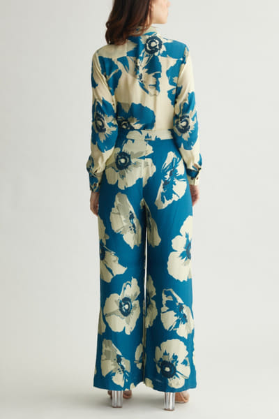 KoAi Blue and white floral pleated pants KOAJAN25D12759
