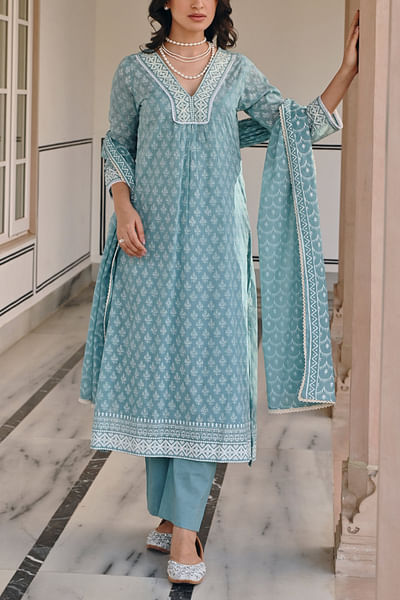 Blue floral printed kurta set