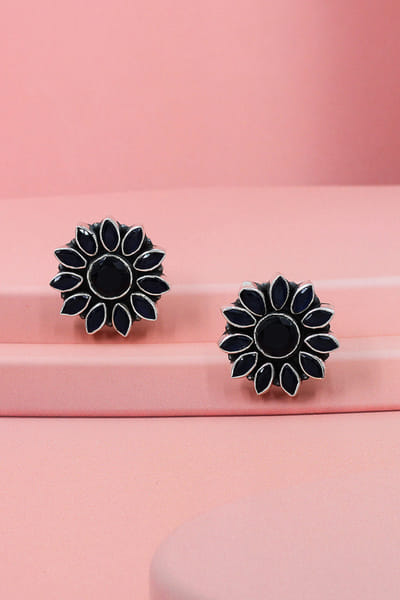 Blue kundan embellished earrings