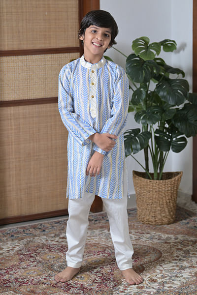 Blue leaf printed kurta set
