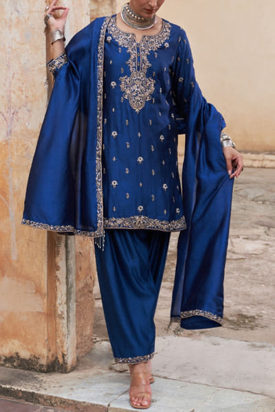 Blue paisley embroidered kurta set