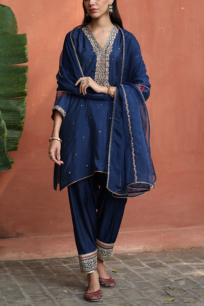 Blue silk embroidered kurta set