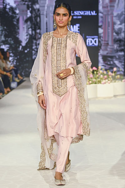 Blush pink embroidered mukaish kurta set