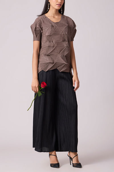Brown 3D pleated top
