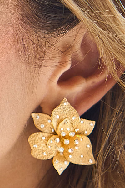 Brown textured diamond studs