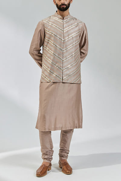 Brown zari embroidered bandi and kurta set