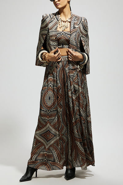 Brown zentangle printed cape set