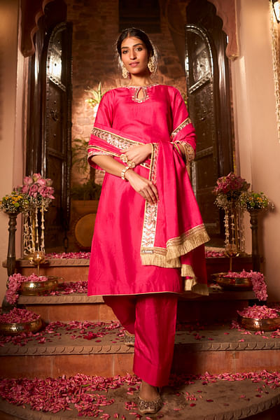 Cerise pink embroidered kurta set