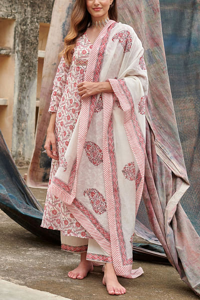 Cream and red floral printed kurta set