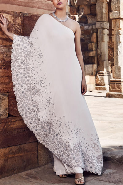 Ecru dori embroidery asymmetrical cape set