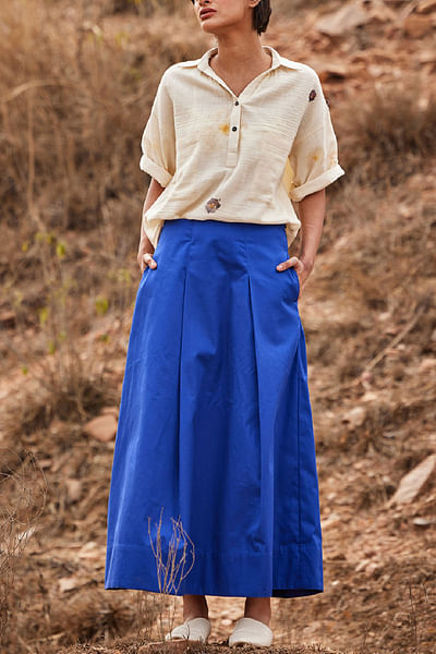 Electric blue pleated skirt