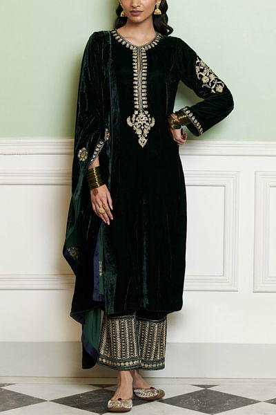 Emerald green floral embroidered kurta set
