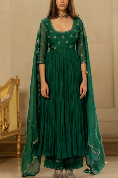Paulmi & Harsh Emerald green motif embroidery anarkali set PNHFEB2404