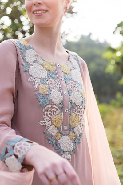 Fall pink floral embroidered kurta set