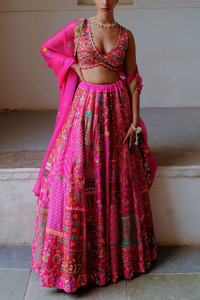 Fuchsia geometric embellished woven set