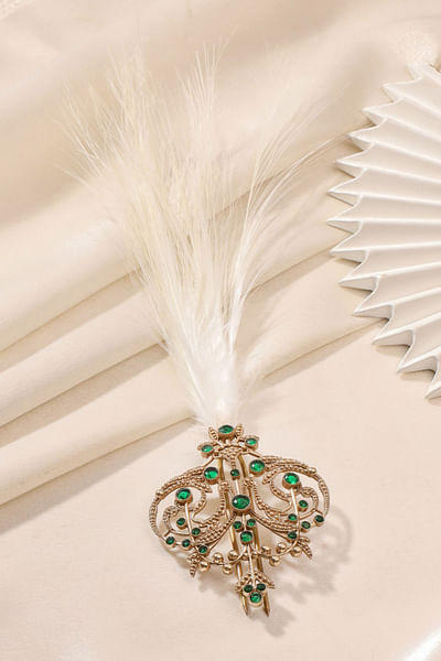 Gold and green gemstone filigree kalangi