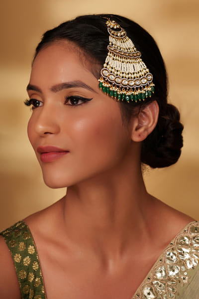 Gold and green polki kundan passa