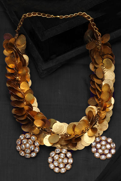 Gold coin embellished pendant necklace