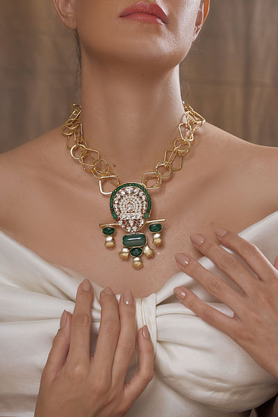 Gold embellished chain necklace