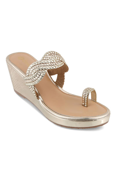 Gold embellished kolhapuri wedges