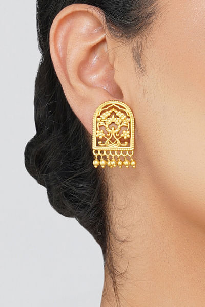 Gold filigree work earrings