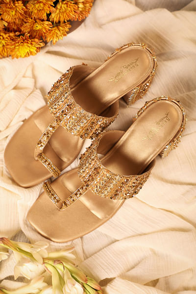 Gold gota embroidered kolhapuri heels