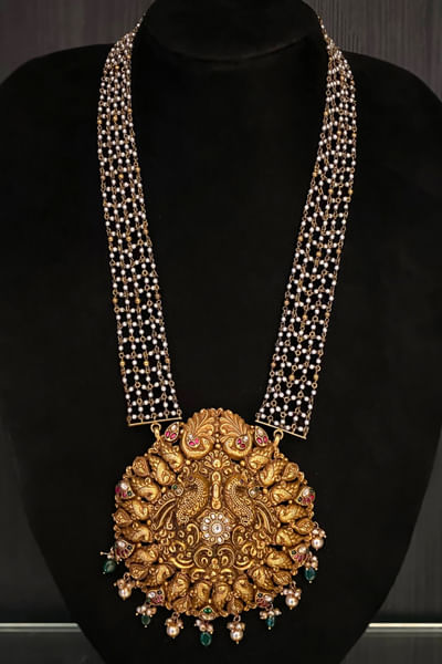 Gold peacock semi-precious stone pearl necklace