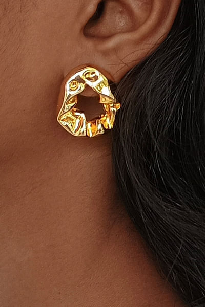 Gold textured mini studs