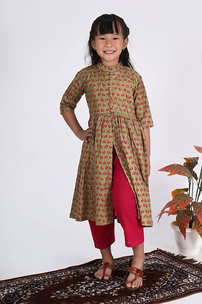 Green and pink floral printed kurta set