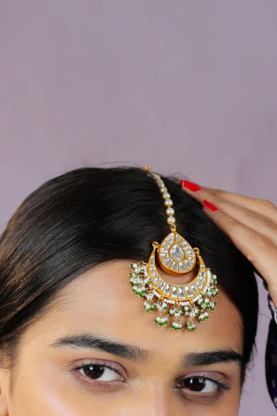 Riana Jewellery Green and white jadtar maang tikka RJEMAY24D1019