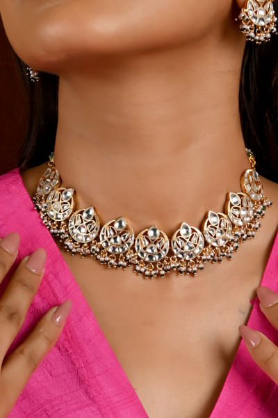 Green and white kundan necklace set