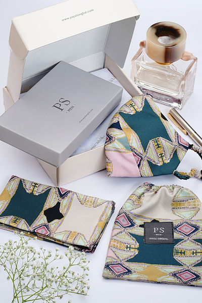 Green aztec printed accessory gift set