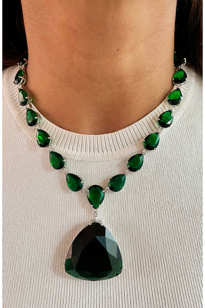 Green emerald and Swarovski diamond necklace set