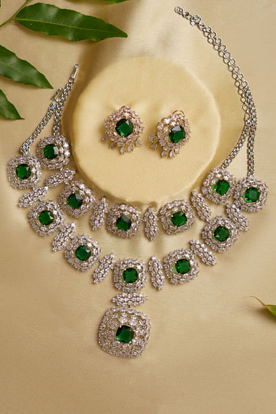 Green faux diamond and stone layered necklace set