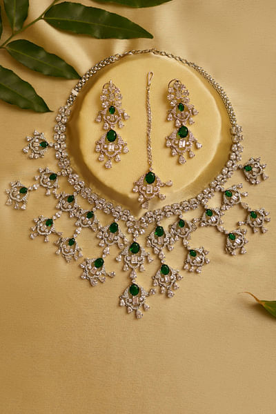 Green faux diamond and stone necklace set