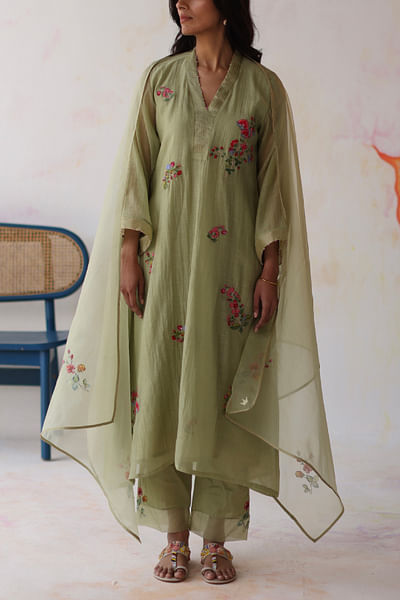 Green floral embroidery kurta set