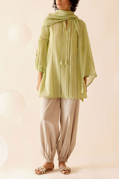 Green lace detail and pintuck tunic