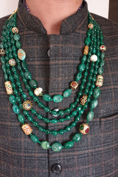 Green painted bead stone layered necklace