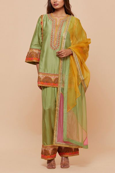 Green scallop embroidered kurta set