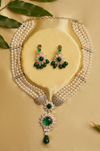 Green stone and pearl long necklace set