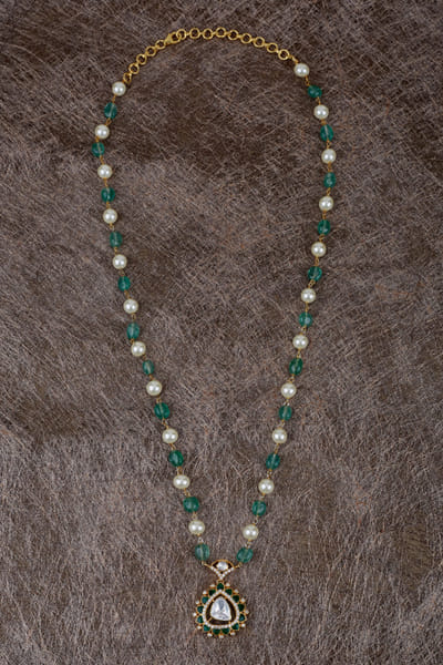 Green stone and pearl pendant necklace