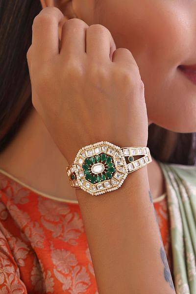 Green stone pearl kundan embellished bracelet